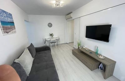 Alquiler de un espacioso apartamento de 3 habitaciones, 75 m², Tomis Nord, Constanza, Rumanía